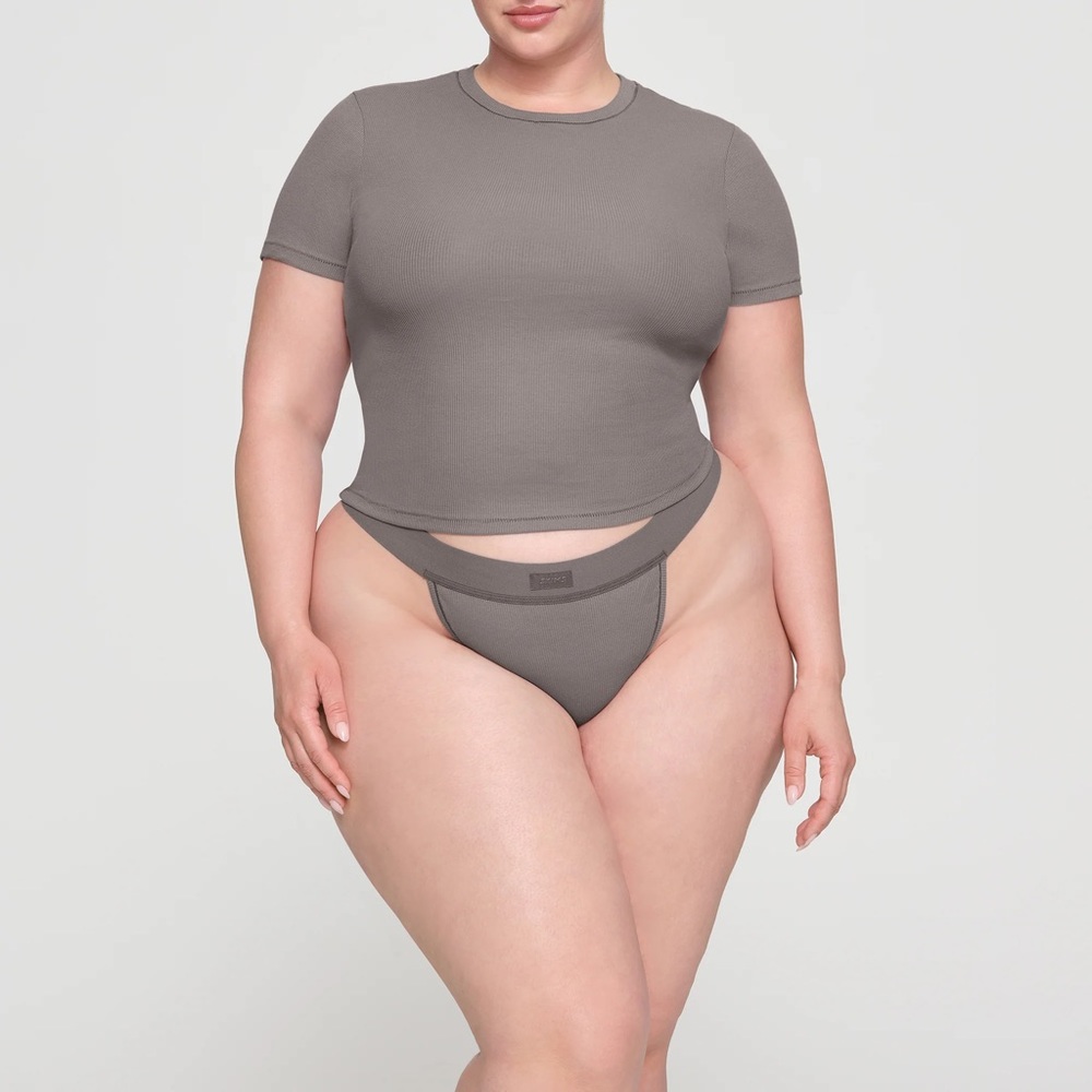 SKIMS COTTON JERSEY TEE SMOKE